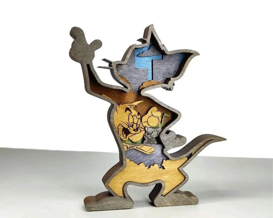 Tom multi layered wall art